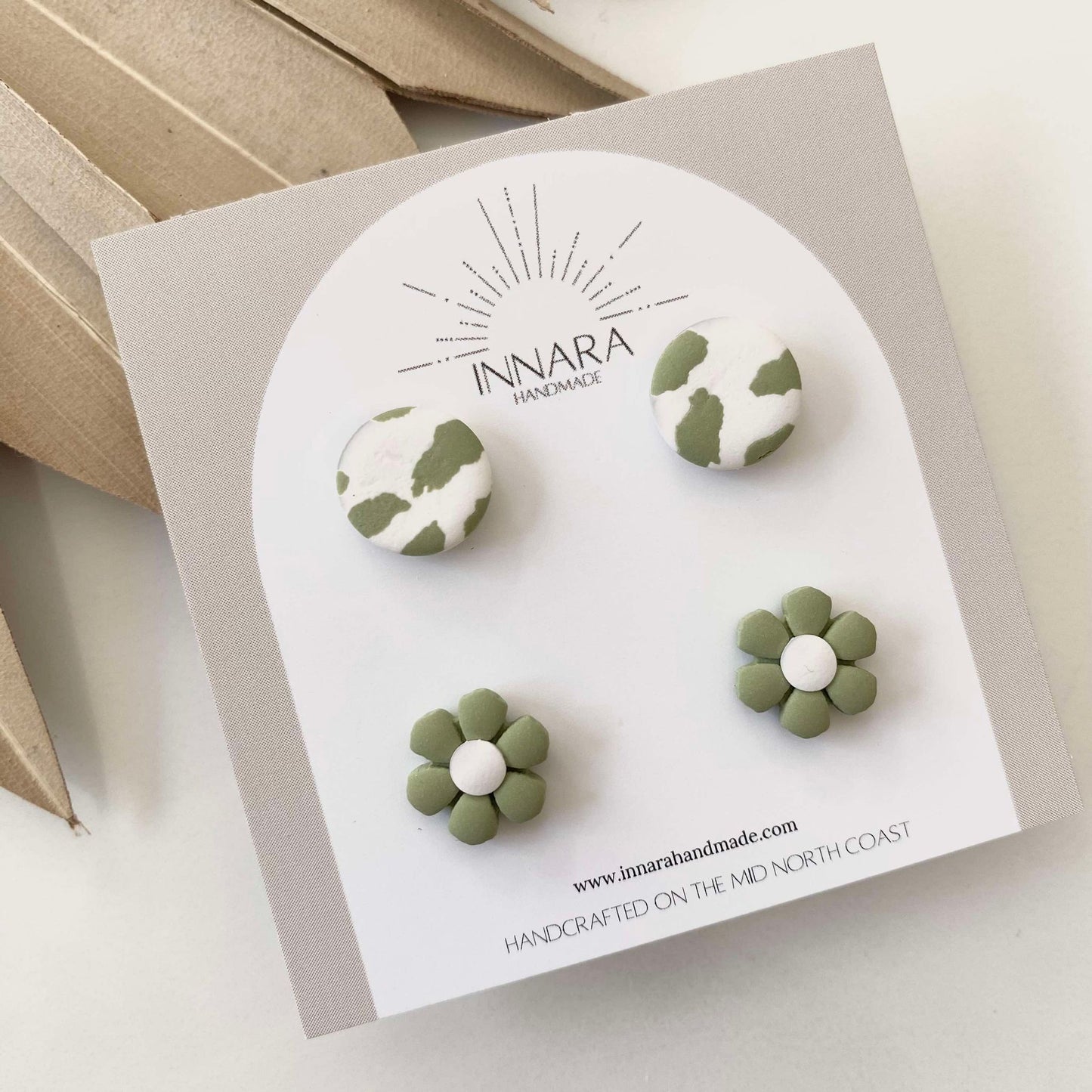 Cow Print Daisy Pack - Sage