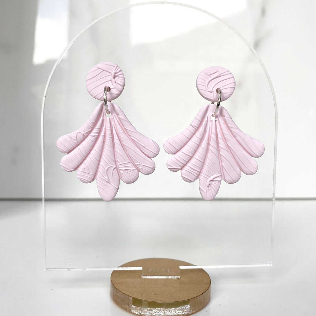 Fan Dangle - Light Pink Sea Texture
